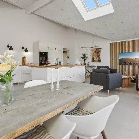 Modern Family House Near Kobingsmark Дом отдыха Норборг